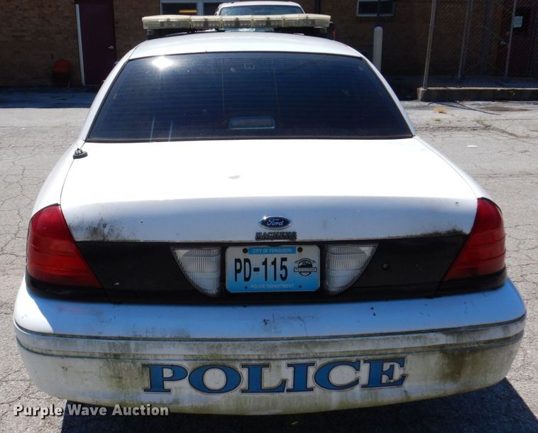 image for item KF9579 2007 Ford Crown Victoria Police Interceptor