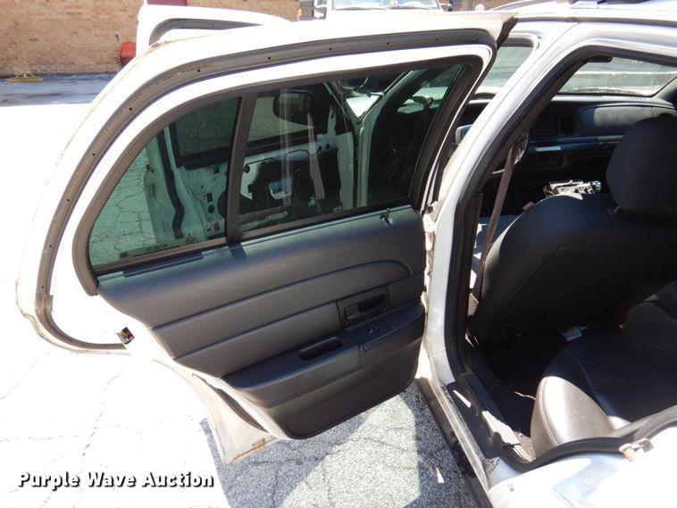 image for item KF9579 2007 Ford Crown Victoria Police Interceptor