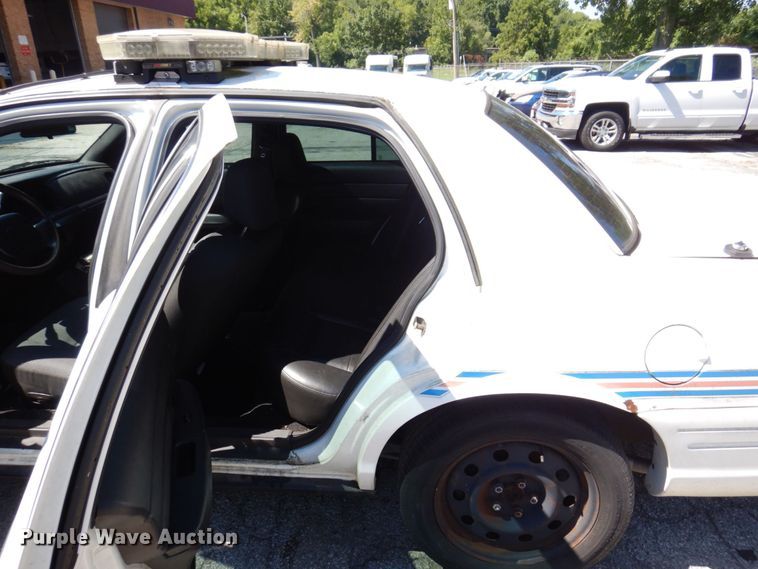 image for item KF9579 2007 Ford Crown Victoria Police Interceptor