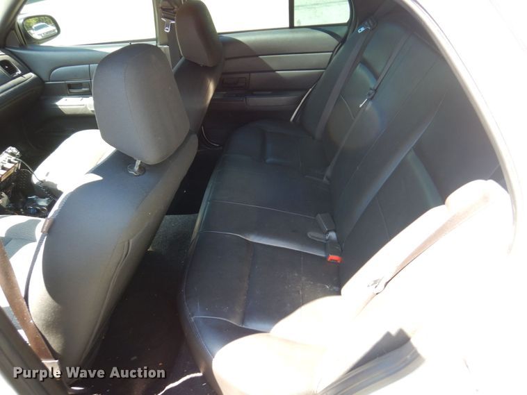 image for item KF9579 2007 Ford Crown Victoria Police Interceptor