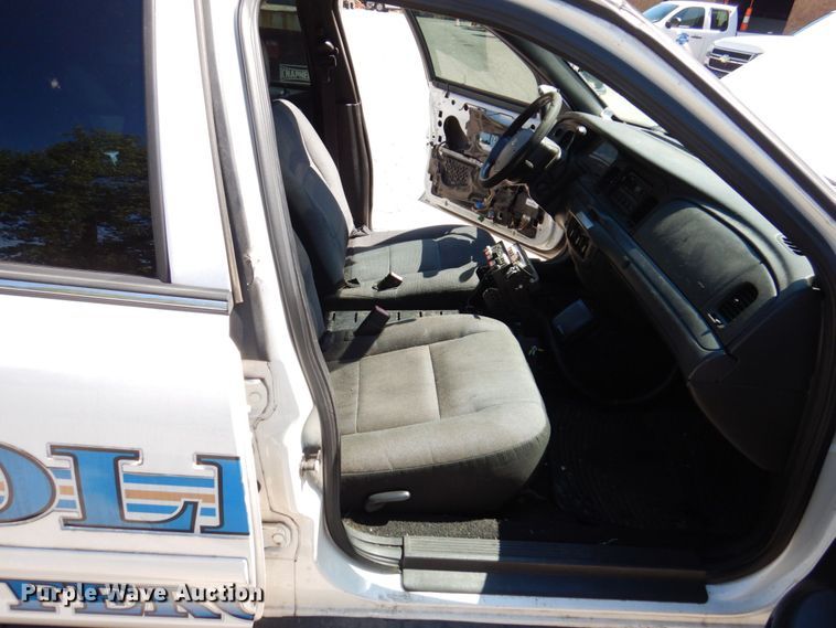 image for item KF9579 2007 Ford Crown Victoria Police Interceptor