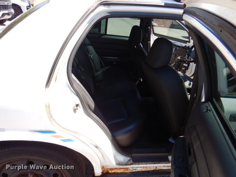 image for item KF9579 2007 Ford Crown Victoria Police Interceptor