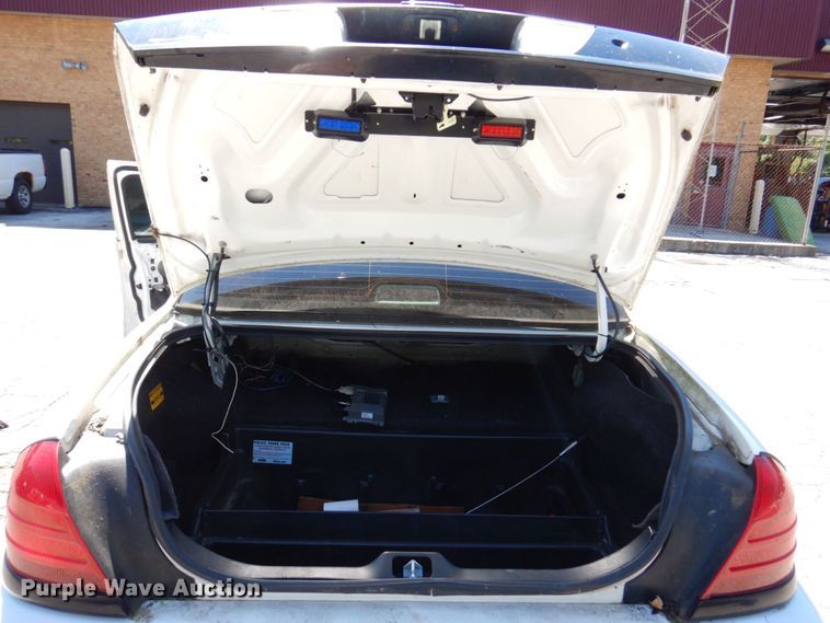 image for item KF9579 2007 Ford Crown Victoria Police Interceptor