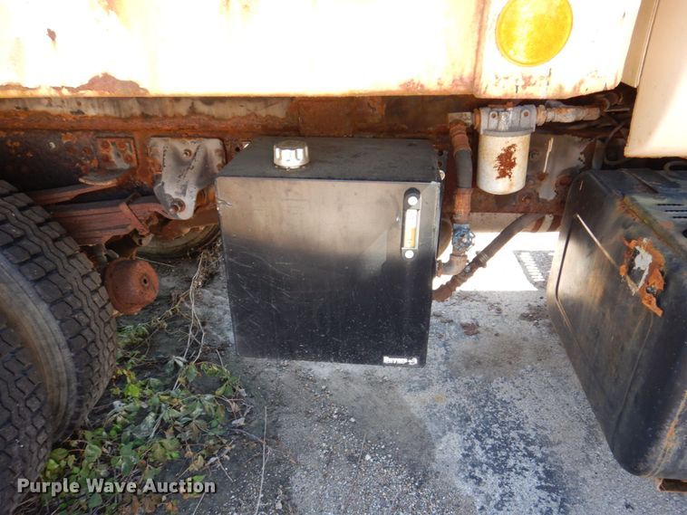 image for item KF9583 1999 GMC C8500  dump truck