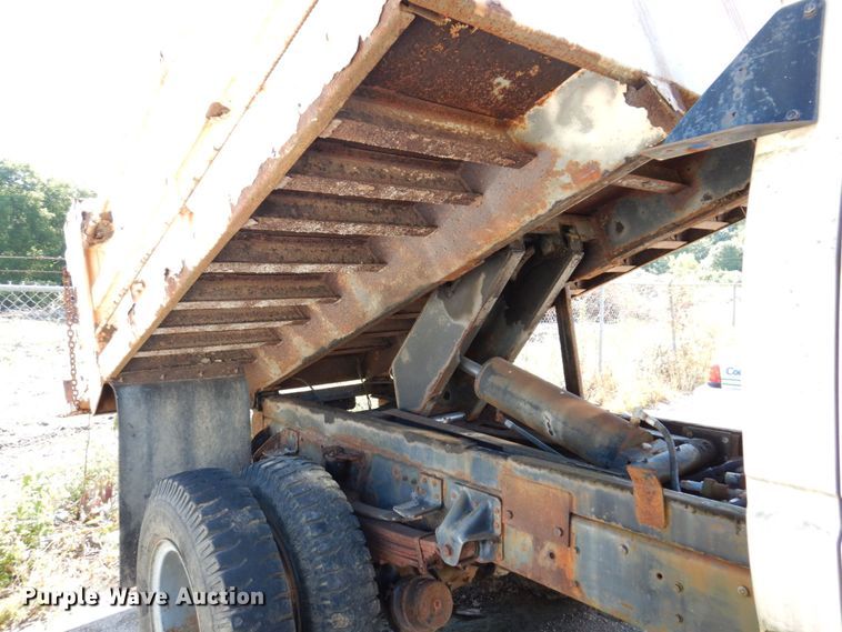 image for item KF9584 1992 GMC TopKick  dump truck