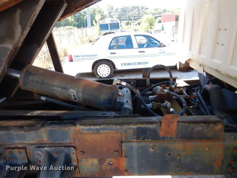 image for item KF9584 1992 GMC TopKick  dump truck