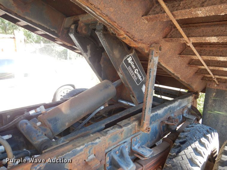 image for item KF9584 1992 GMC TopKick  dump truck