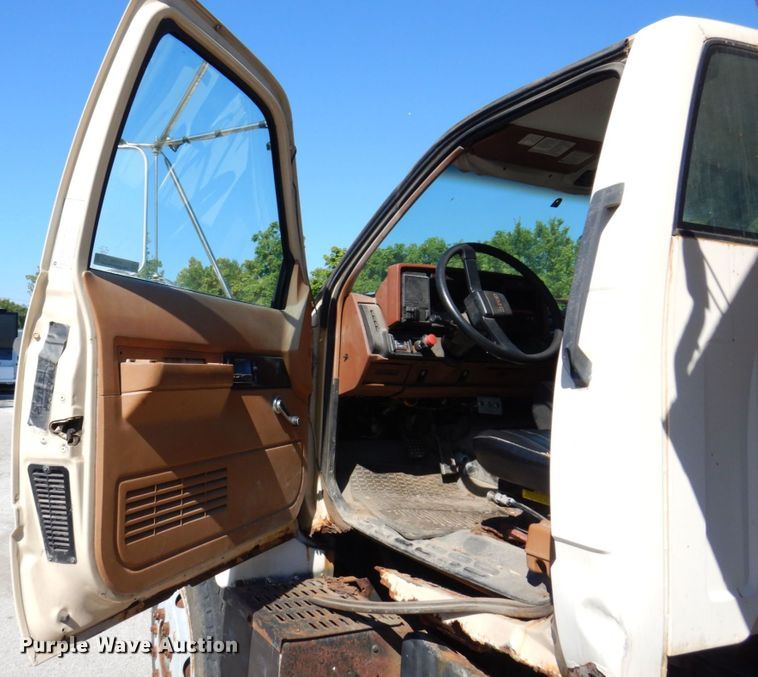 image for item KF9584 1992 GMC TopKick  dump truck