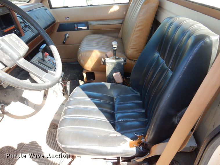 image for item KF9584 1992 GMC TopKick  dump truck