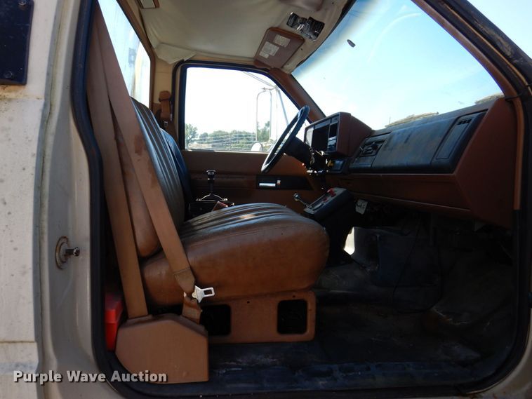 image for item KF9584 1992 GMC TopKick  dump truck