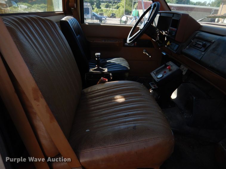 image for item KF9584 1992 GMC TopKick  dump truck