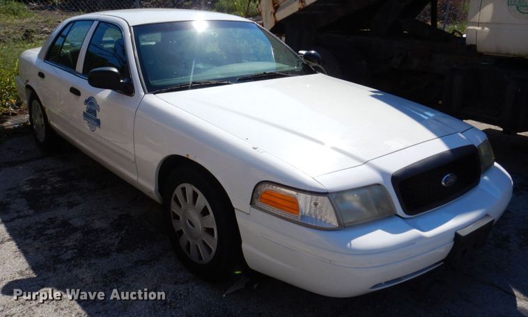 image for item KF9585 2006 Ford Crown Victoria Police Interceptor