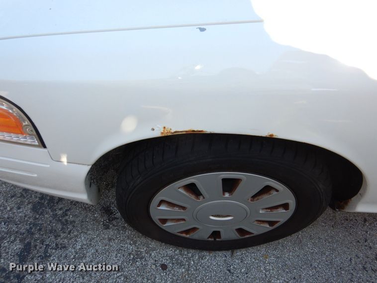 image for item KF9585 2006 Ford Crown Victoria Police Interceptor