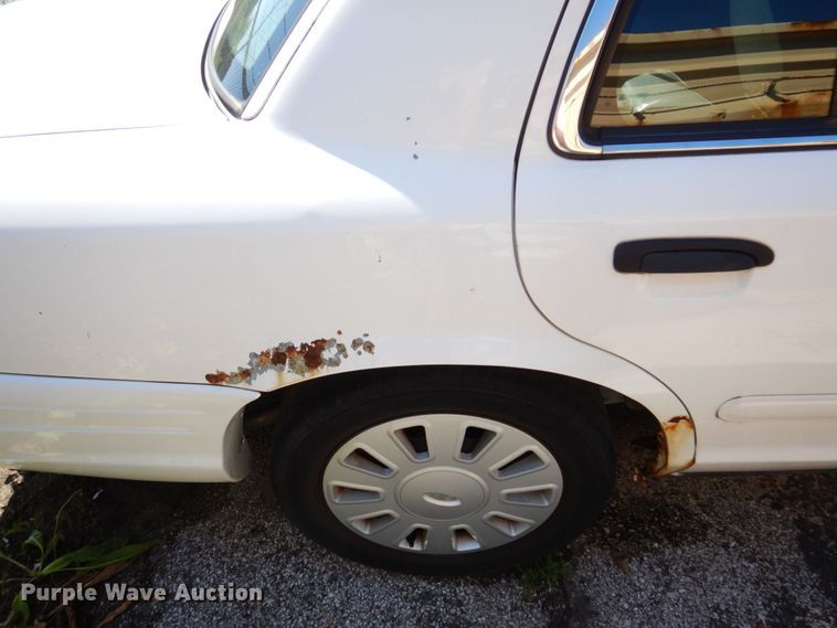 image for item KF9585 2006 Ford Crown Victoria Police Interceptor