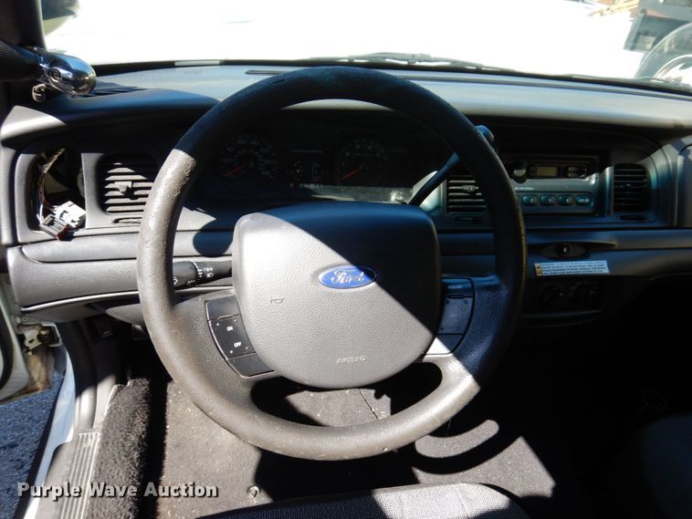 image for item KF9585 2006 Ford Crown Victoria Police Interceptor
