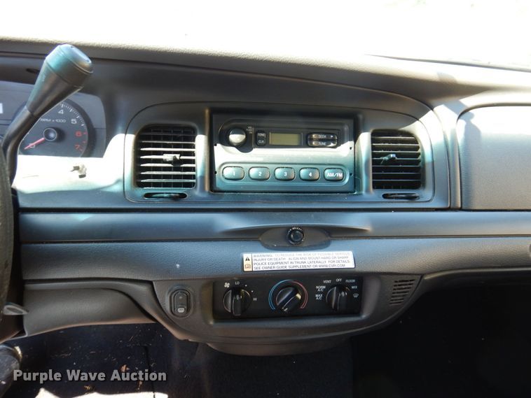 image for item KF9585 2006 Ford Crown Victoria Police Interceptor
