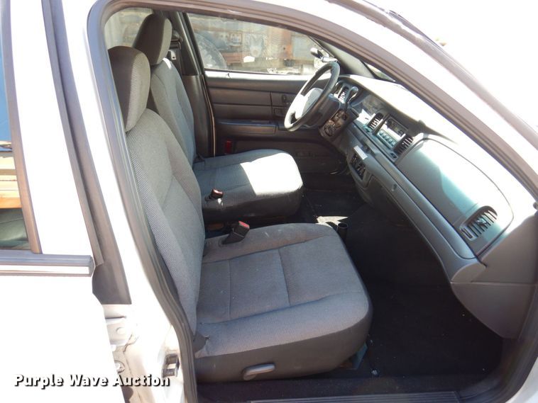 image for item KF9585 2006 Ford Crown Victoria Police Interceptor