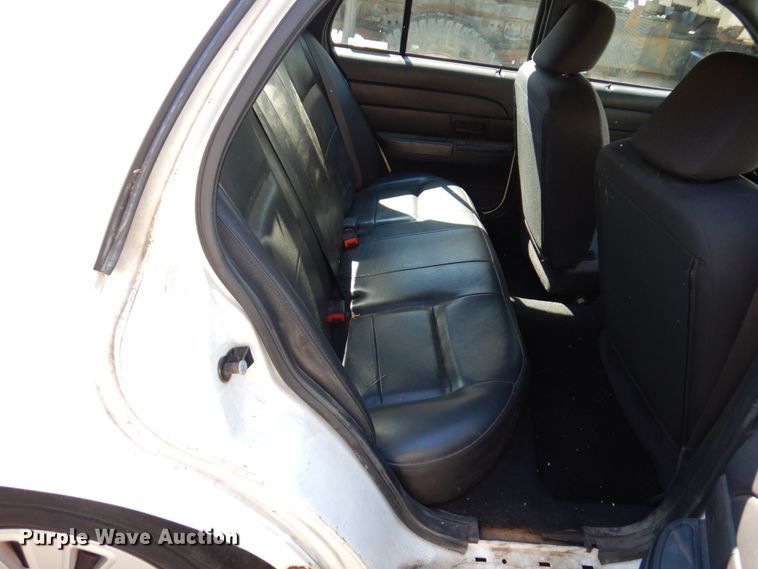 image for item KF9585 2006 Ford Crown Victoria Police Interceptor