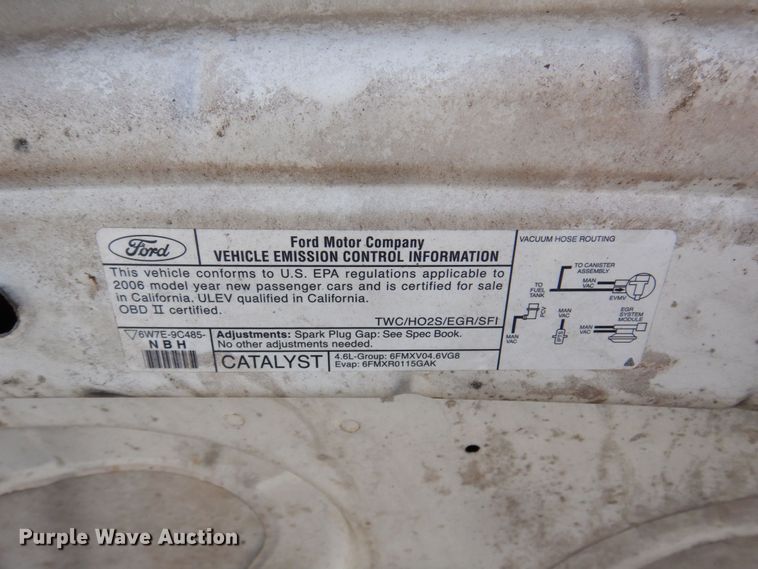 image for item KF9585 2006 Ford Crown Victoria Police Interceptor