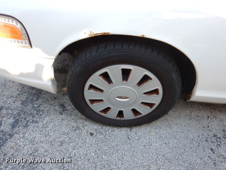 image for item KF9585 2006 Ford Crown Victoria Police Interceptor