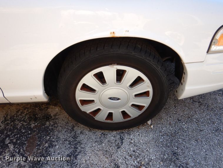 image for item KF9585 2006 Ford Crown Victoria Police Interceptor