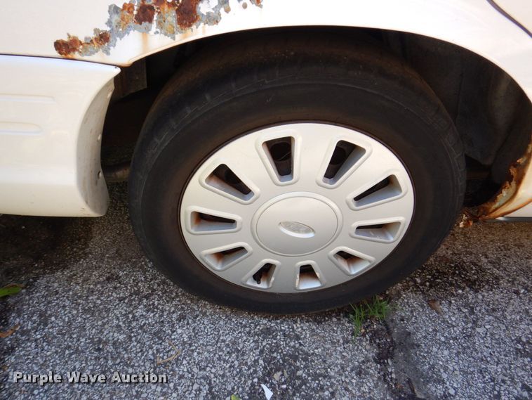 image for item KF9585 2006 Ford Crown Victoria Police Interceptor