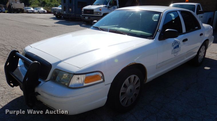 image for item KF9586 2010 Ford Crown Victoria Police Interceptor
