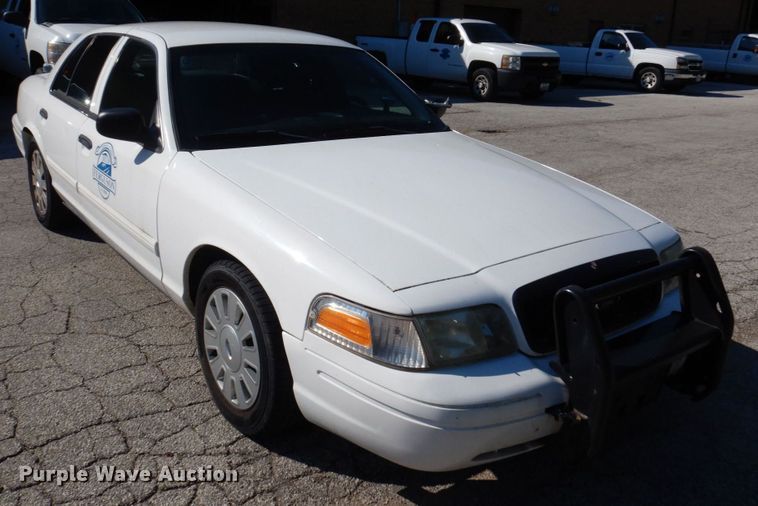 image for item KF9586 2010 Ford Crown Victoria Police Interceptor
