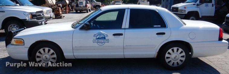 image for item KF9586 2010 Ford Crown Victoria Police Interceptor
