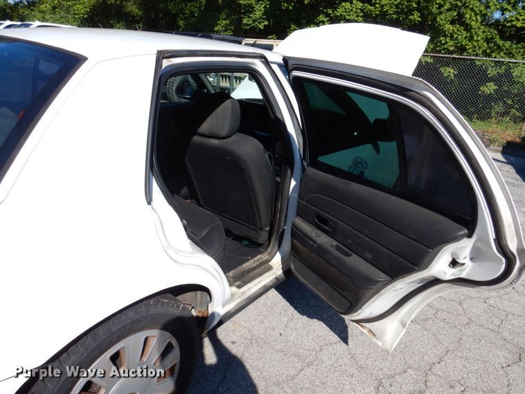 image for item KF9586 2010 Ford Crown Victoria Police Interceptor