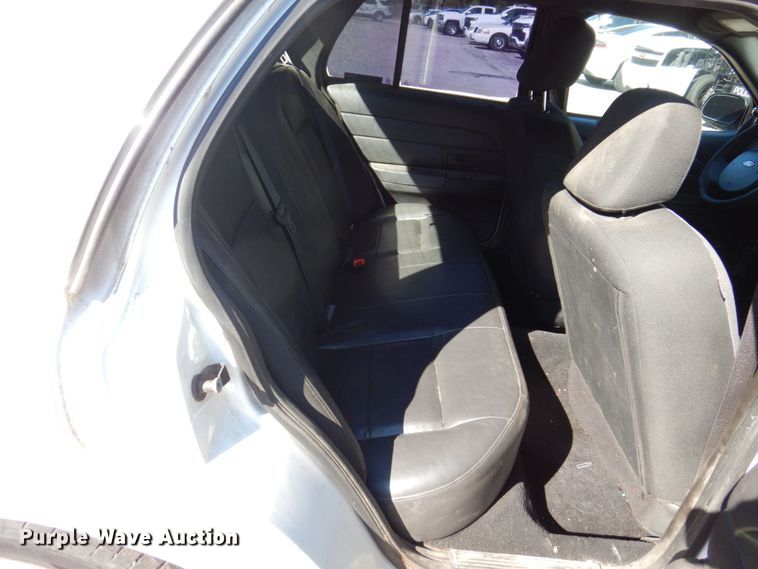 image for item KF9586 2010 Ford Crown Victoria Police Interceptor