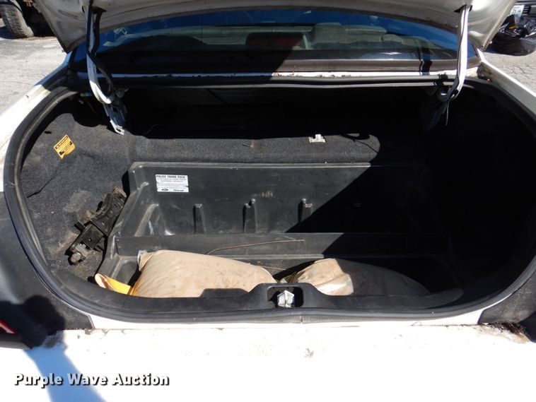 image for item KF9586 2010 Ford Crown Victoria Police Interceptor