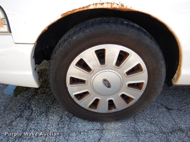 image for item KF9586 2010 Ford Crown Victoria Police Interceptor