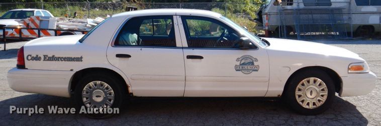 image for item KF9587 2004 Ford Crown Victoria Police Interceptor