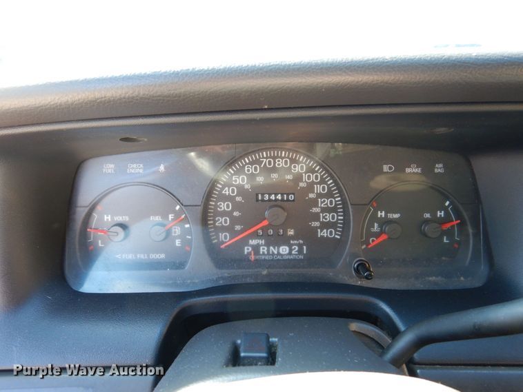 image for item KF9587 2004 Ford Crown Victoria Police Interceptor