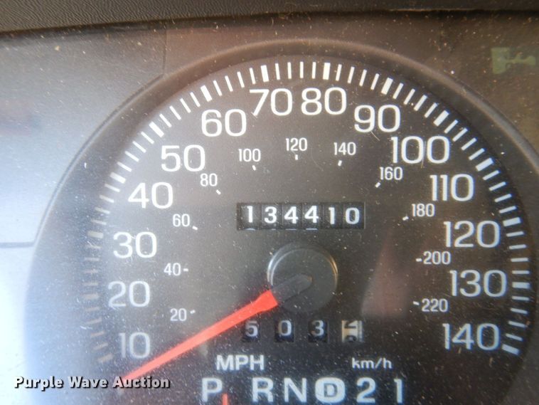 image for item KF9587 2004 Ford Crown Victoria Police Interceptor