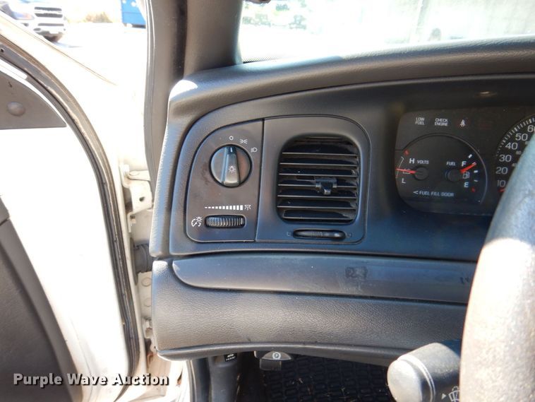 image for item KF9587 2004 Ford Crown Victoria Police Interceptor