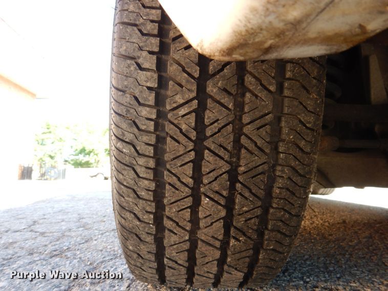 image for item KF9587 2004 Ford Crown Victoria Police Interceptor