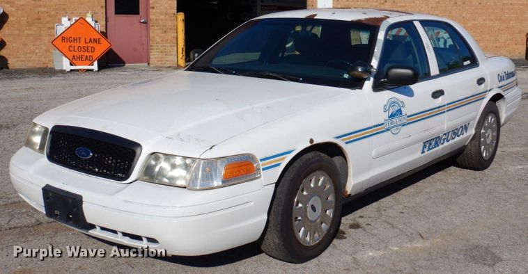 image for item KF9588 2003 Ford Crown Victoria Police Interceptor