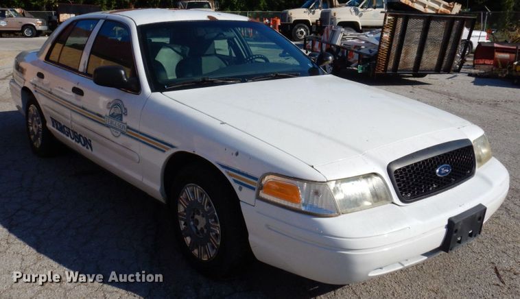 image for item KF9588 2003 Ford Crown Victoria Police Interceptor