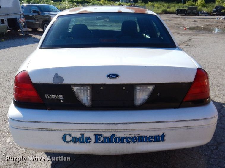 image for item KF9588 2003 Ford Crown Victoria Police Interceptor