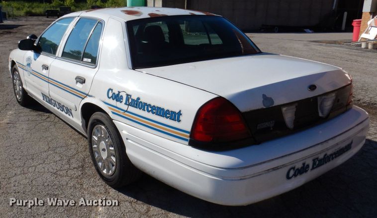 image for item KF9588 2003 Ford Crown Victoria Police Interceptor