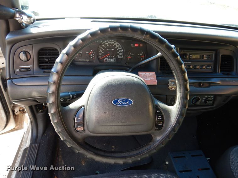 image for item KF9588 2003 Ford Crown Victoria Police Interceptor