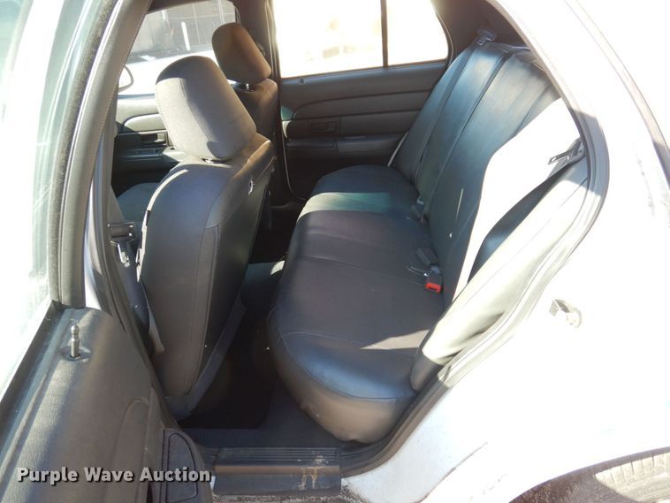 image for item KF9588 2003 Ford Crown Victoria Police Interceptor
