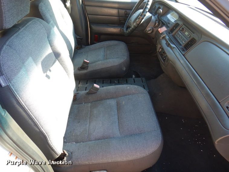 image for item KF9588 2003 Ford Crown Victoria Police Interceptor
