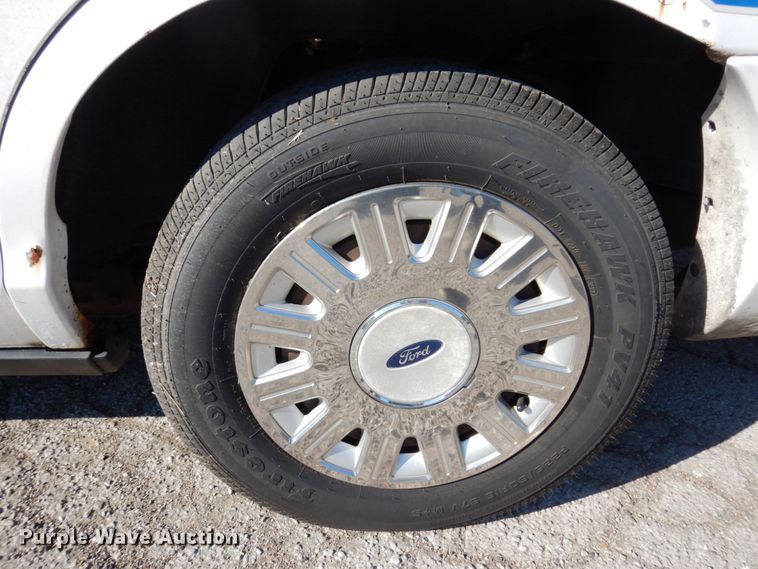 image for item KF9588 2003 Ford Crown Victoria Police Interceptor