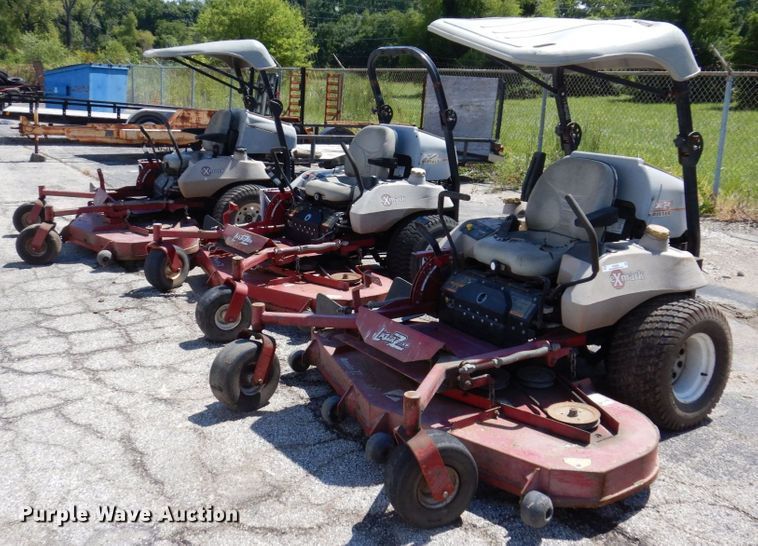 image for item KF9589 (3) ZTR lawn mowers