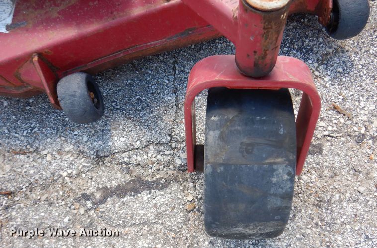 image for item KF9589 (3) ZTR lawn mowers