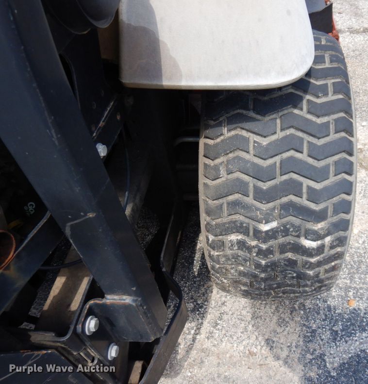 image for item KF9589 (3) ZTR lawn mowers