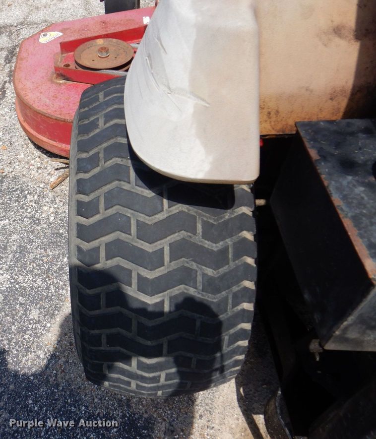 image for item KF9589 (3) ZTR lawn mowers